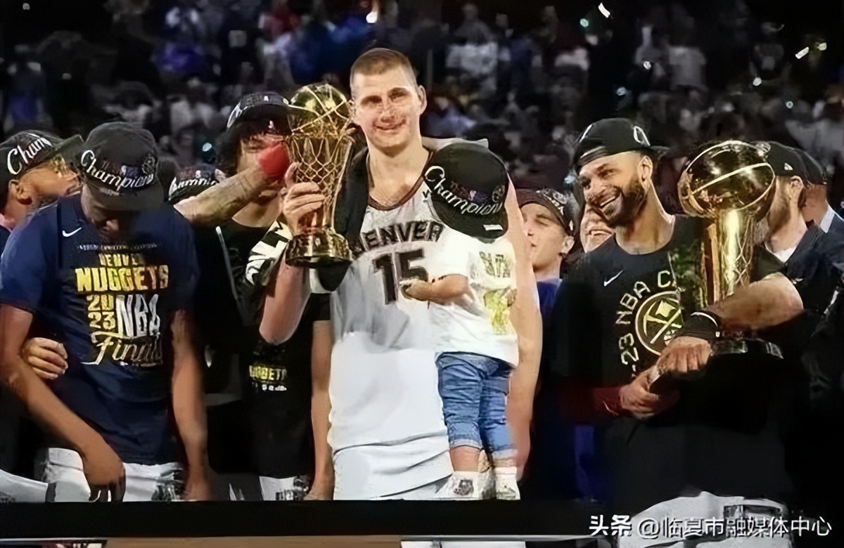 NBA历史MVP连庄球员_nba常规赛mvp次数排行_NBA常规赛MVP连庄球星