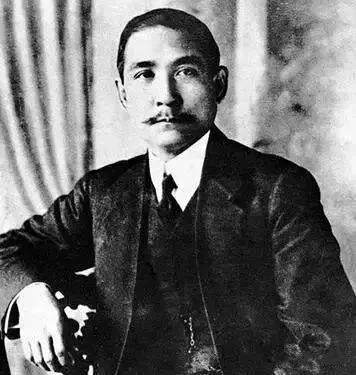 孙中山先生生平_孙中山袁世凯功过_孙中山革命事迹