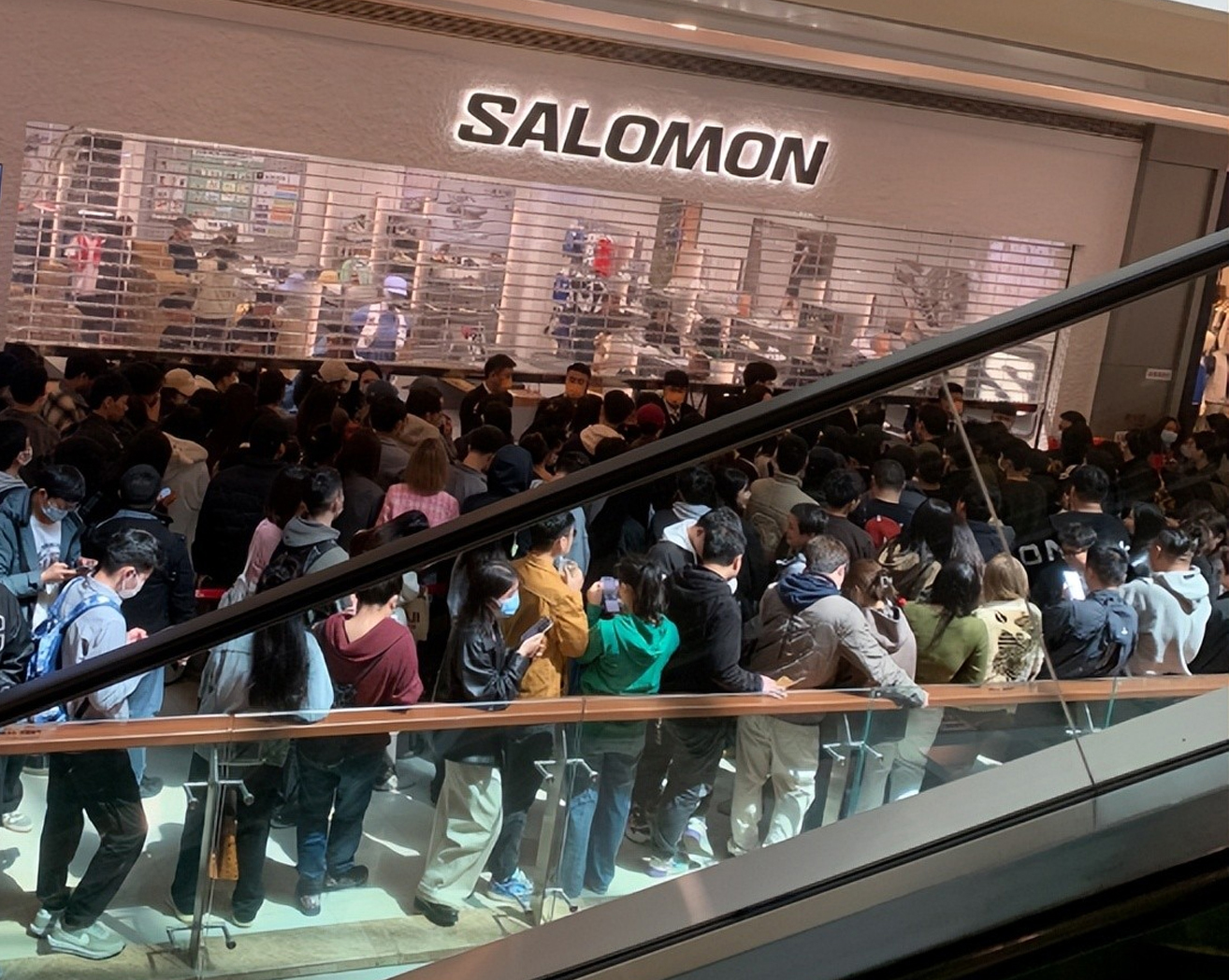 性价比高的篮球鞋_中产运动鞋品牌推荐_小众运动鞋品牌盘点