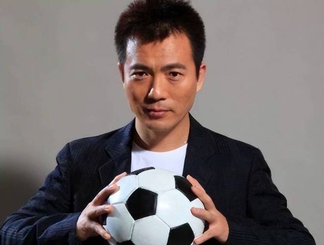 黄健翔会解说2025年世界杯吗_央视黄健翔解说失态处理_黄健翔世界杯解说争议